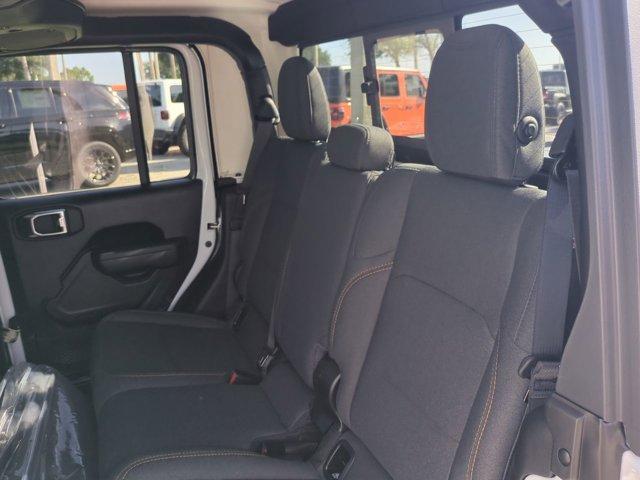 new 2025 Jeep Gladiator car, priced at $46,639