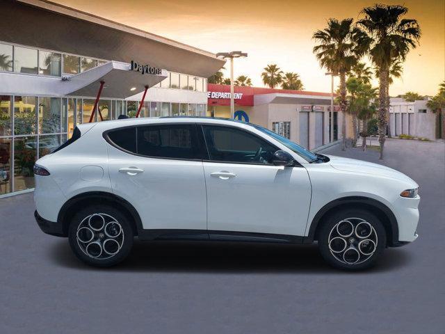 new 2025 Alfa Romeo Tonale car, priced at $39,930