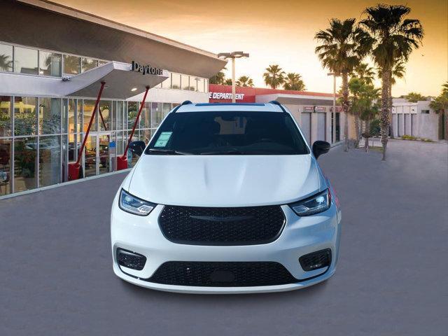 new 2026 Chrysler Pacifica car, priced at $51,444