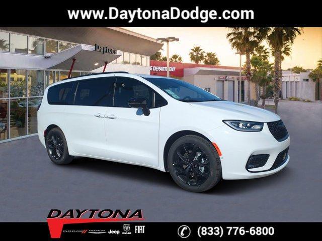 new 2026 Chrysler Pacifica car, priced at $51,444