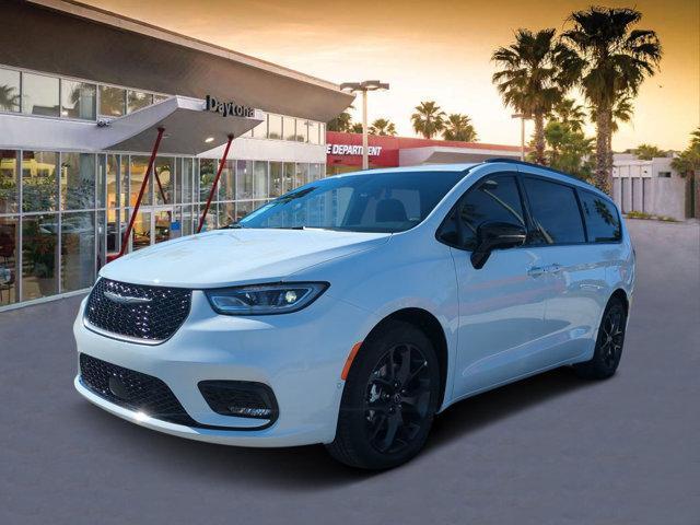 new 2026 Chrysler Pacifica car, priced at $51,444