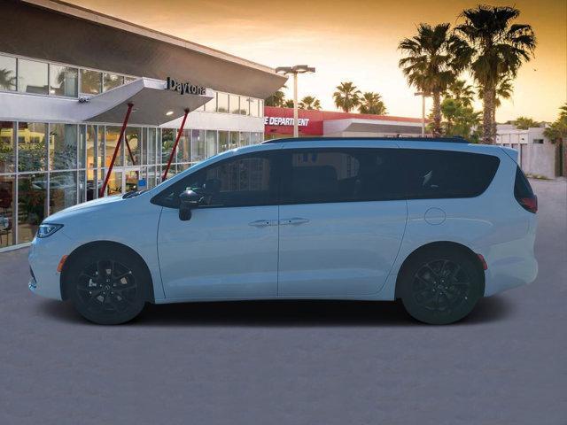new 2026 Chrysler Pacifica car, priced at $51,444