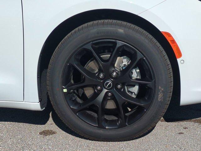 new 2026 Chrysler Pacifica car, priced at $51,444