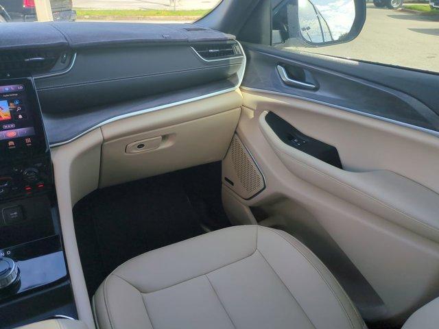 used 2024 Jeep Grand Cherokee car, priced at $40,999