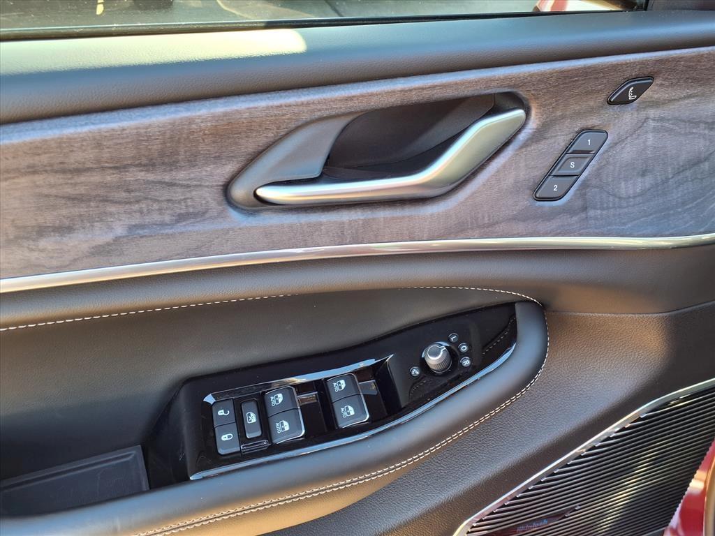 used 2023 Jeep Grand Cherokee car, priced at $38,436