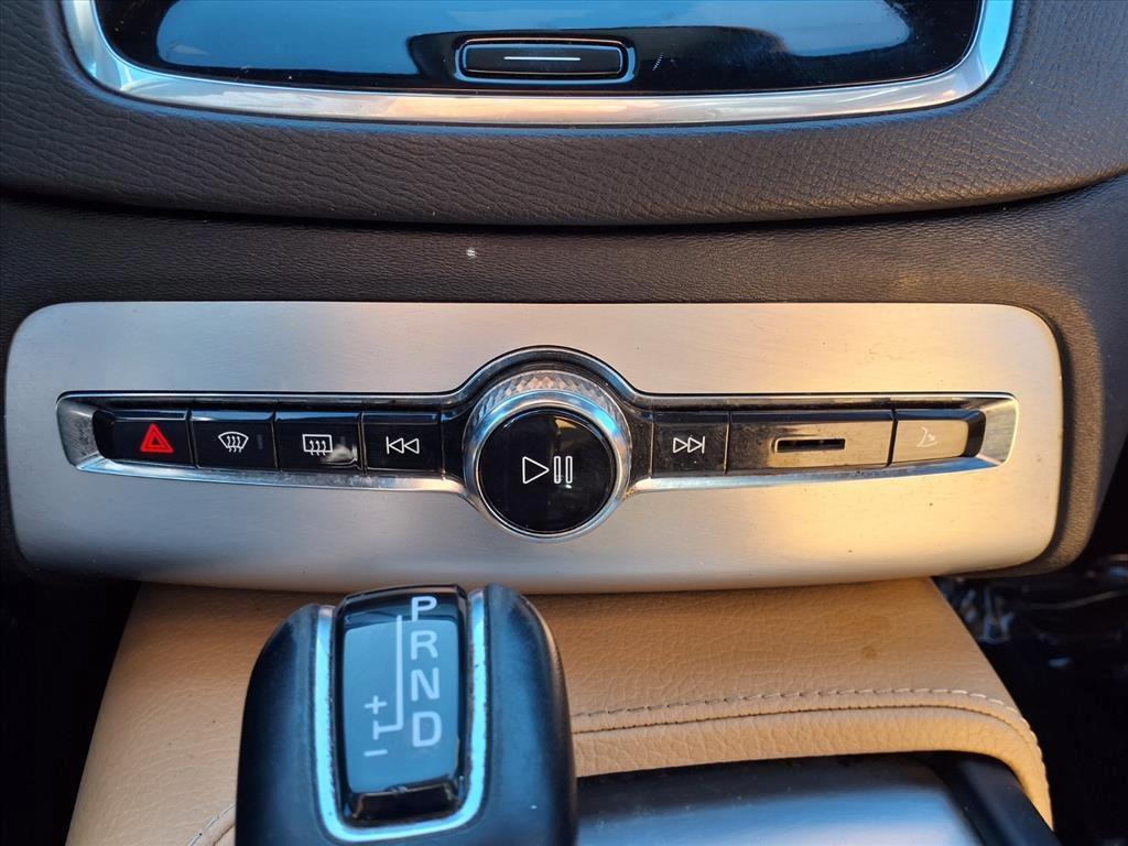 used 2018 Volvo XC90 car, priced at $17,300