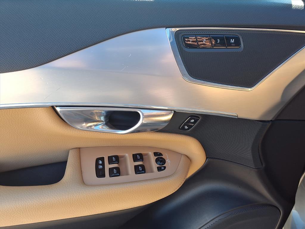 used 2018 Volvo XC90 car, priced at $17,300