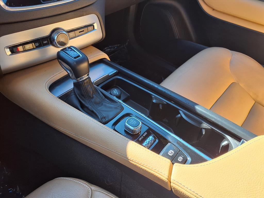 used 2018 Volvo XC90 car, priced at $17,300