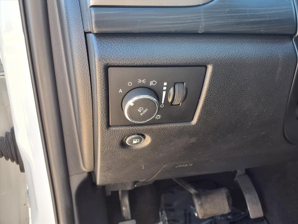 used 2021 Jeep Grand Cherokee car, priced at $22,536