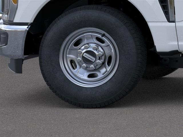 new 2025 Ford F-250 car, priced at $40,750