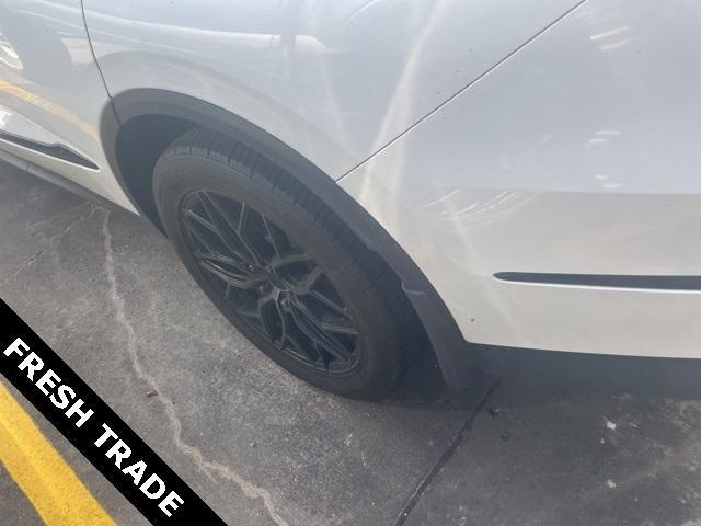 used 2022 Acura MDX car, priced at $35,571