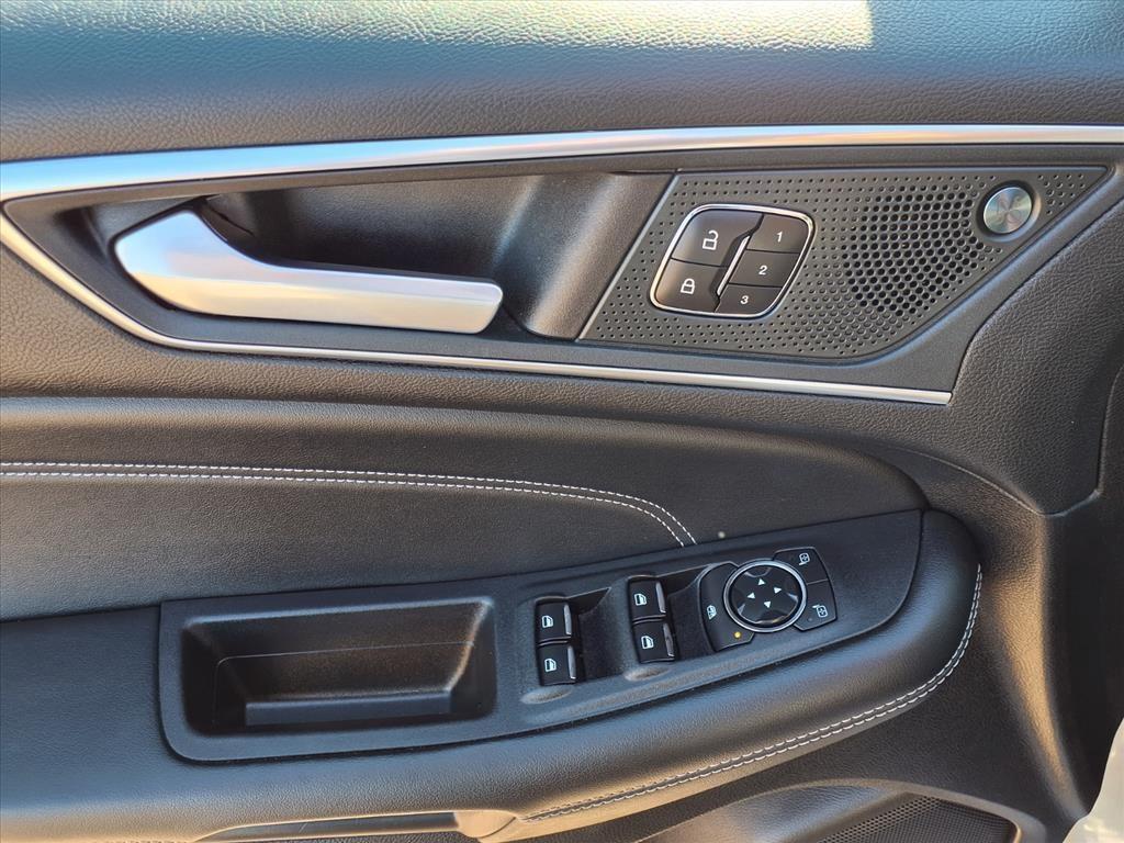 used 2024 Ford Edge car, priced at $27,300