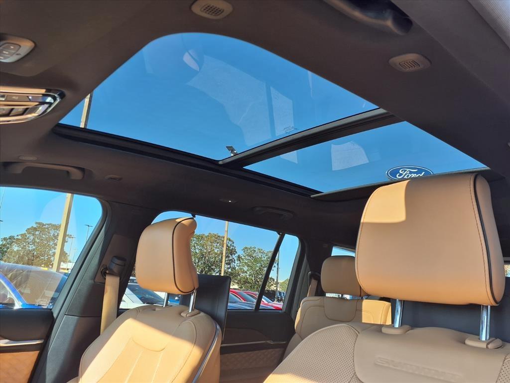 used 2023 Jeep Grand Cherokee L car, priced at $39,900