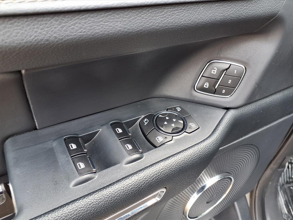 used 2024 Ford Expedition car, priced at $44,100