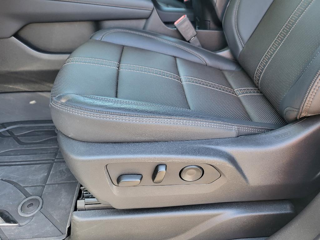 used 2025 Chevrolet Suburban car, priced at $87,414