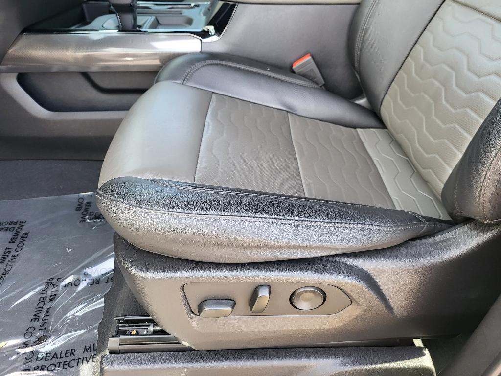 used 2022 Chevrolet Silverado 1500 car, priced at $43,972