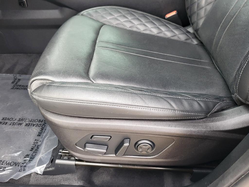 used 2022 Kia Sorento car, priced at $30,799