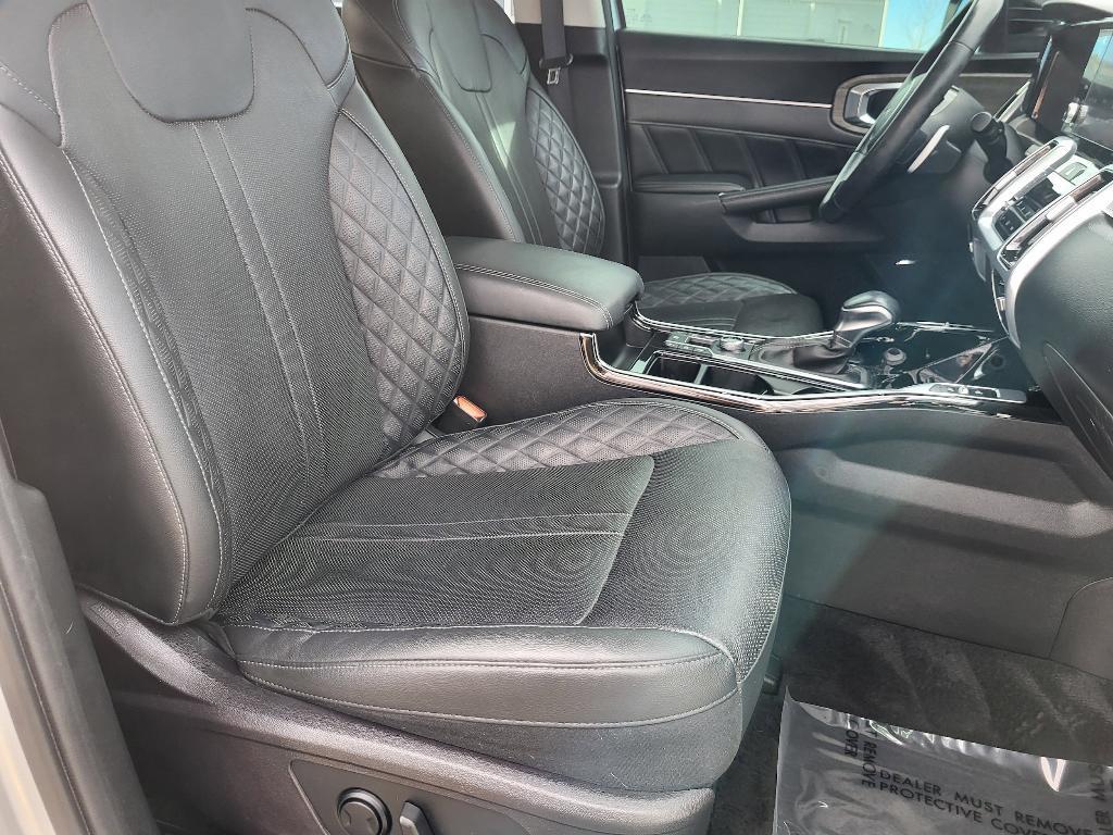 used 2022 Kia Sorento car, priced at $30,799