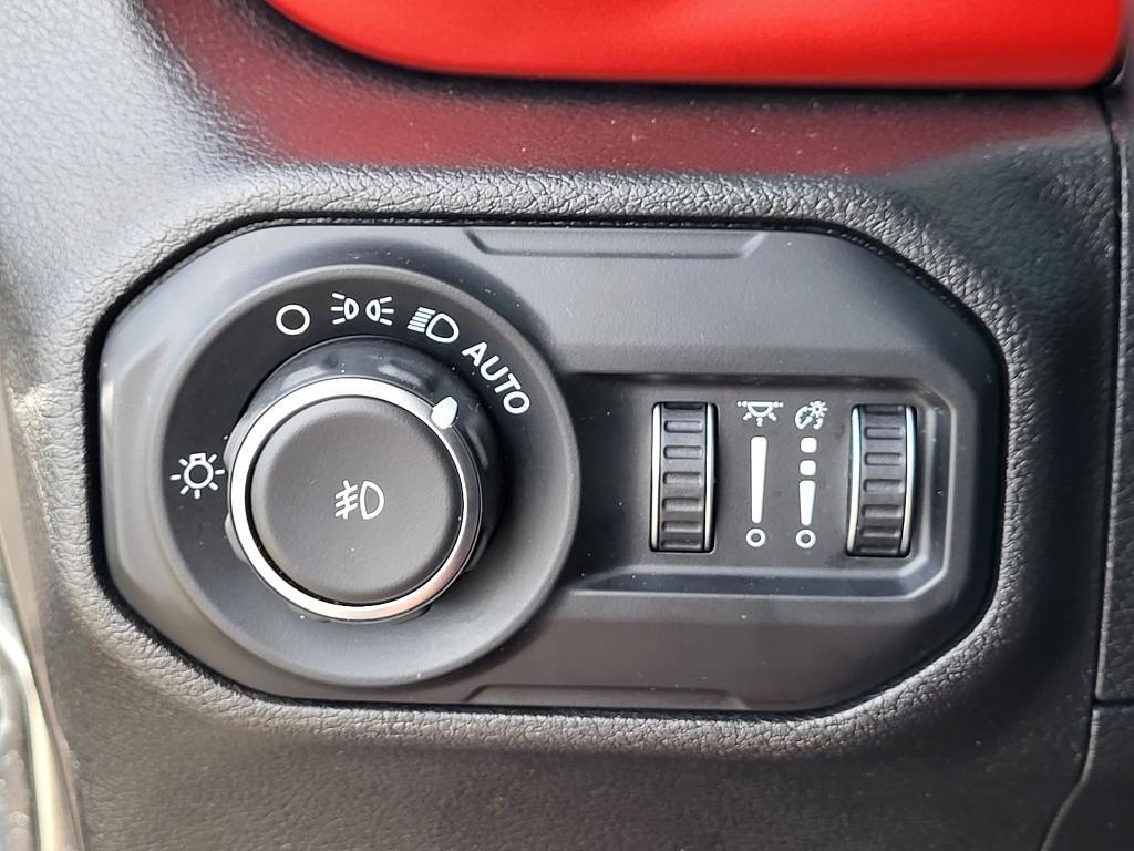 used 2020 Jeep Wrangler Unlimited car, priced at $29,274