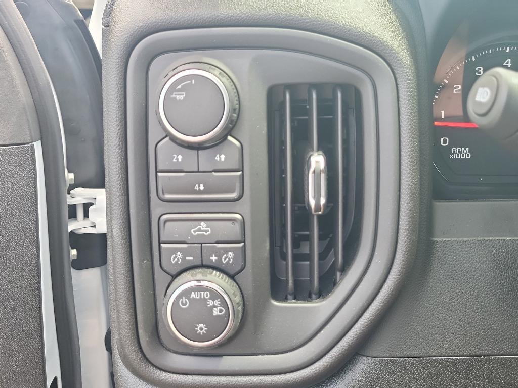 new 2025 Chevrolet Silverado 3500 car, priced at $65,422