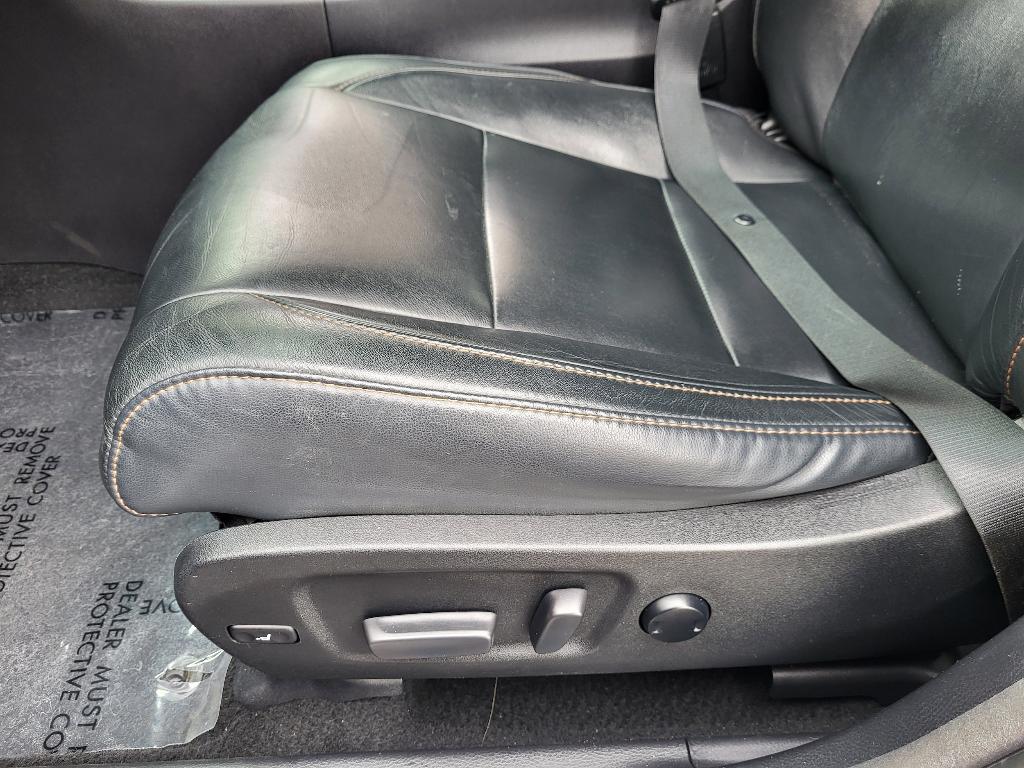 used 2018 Toyota Highlander car, priced at $22,576