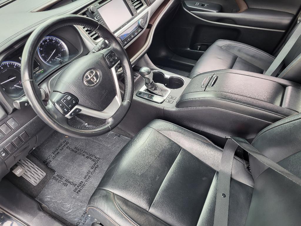 used 2018 Toyota Highlander car, priced at $22,576