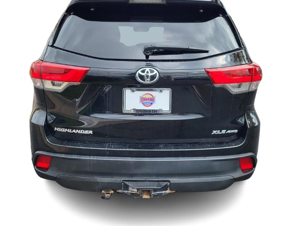 used 2018 Toyota Highlander car, priced at $22,576