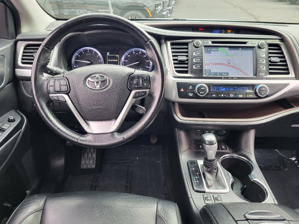 used 2018 Toyota Highlander car, priced at $22,576