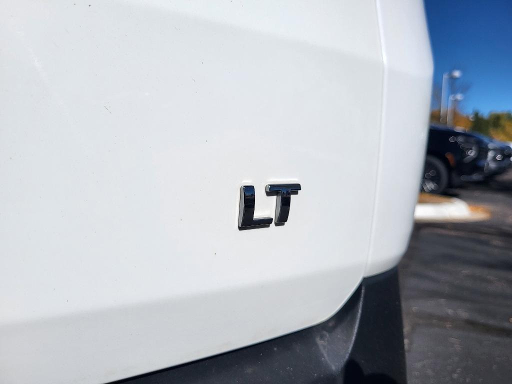 used 2020 Chevrolet Traverse car, priced at $22,472