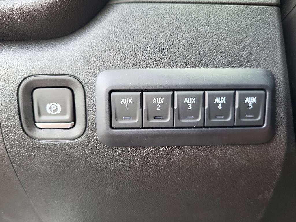 new 2025 Chevrolet Silverado 2500 car, priced at $64,077