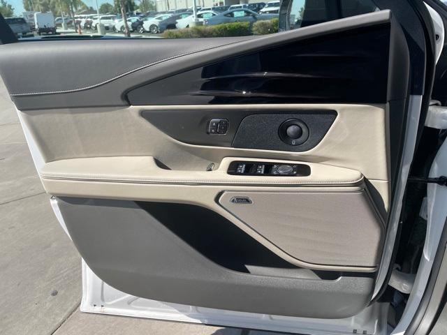 new 2025 Lincoln Nautilus car, priced at $57,423