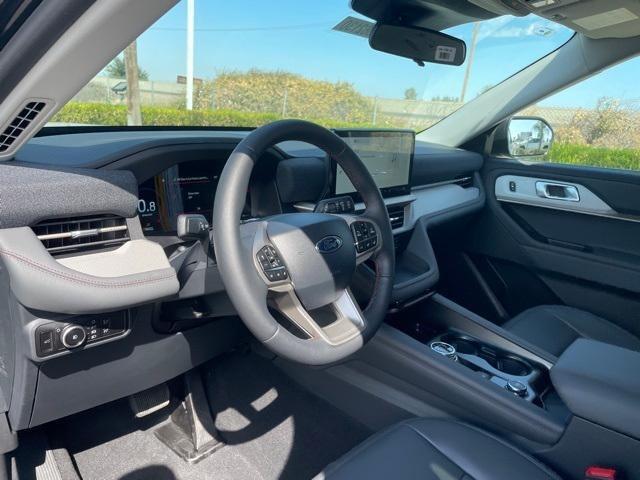 new 2025 Ford Explorer car, priced at $43,225
