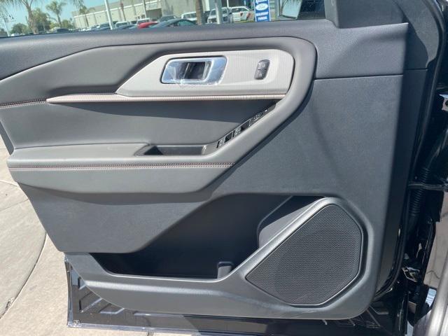 new 2025 Ford Explorer car, priced at $43,225
