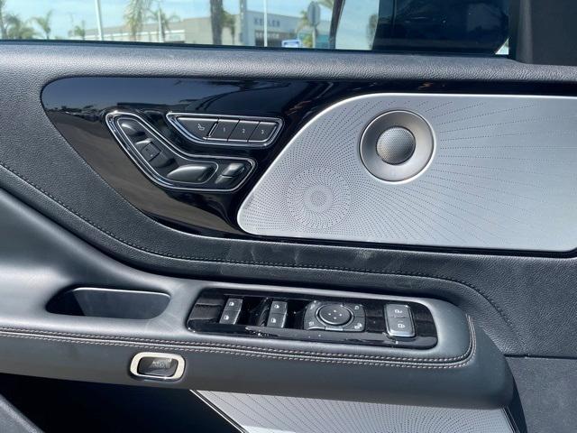 new 2025 Lincoln Aviator car, priced at $70,604