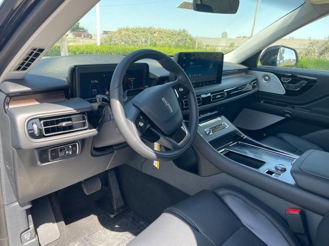 new 2025 Lincoln Aviator car, priced at $70,604