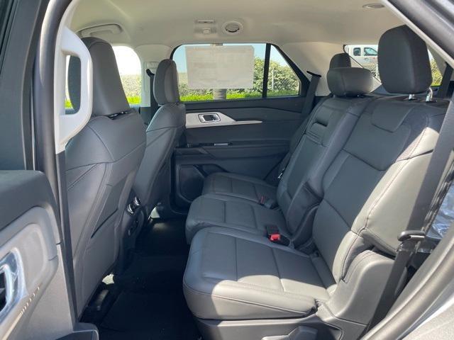 new 2025 Ford Explorer car