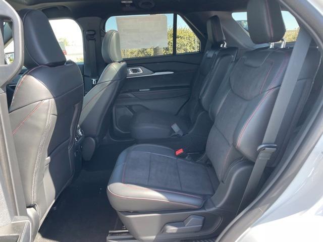 new 2025 Ford Explorer car, priced at $60,080