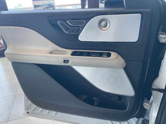 new 2025 Lincoln Aviator car, priced at $70,823