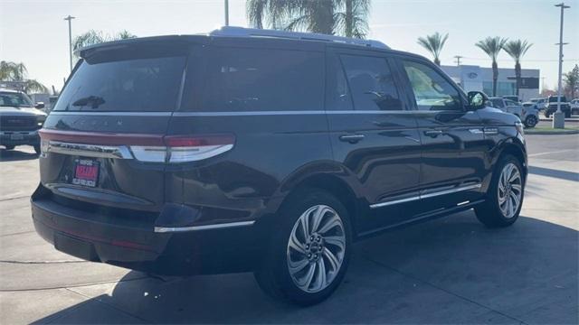 used 2022 Lincoln Navigator car, priced at $53,654