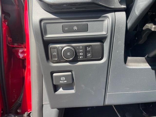 new 2025 Ford F-150 car, priced at $51,138