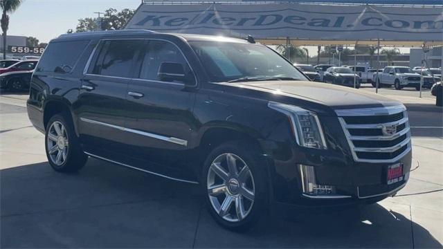 used 2020 Cadillac Escalade ESV car, priced at $38,058