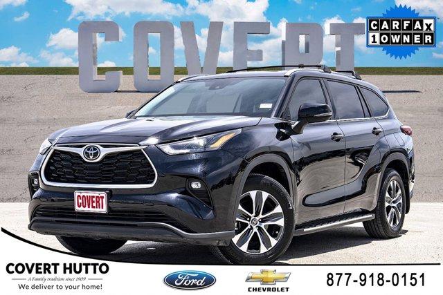 used 2022 Toyota Highlander car, priced at $36,917