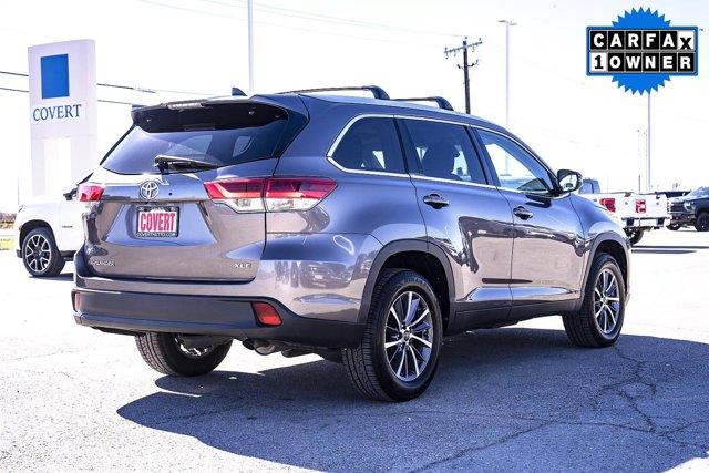 used 2019 Toyota Highlander car, priced at $26,922