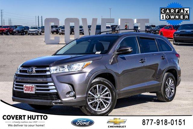 used 2019 Toyota Highlander car, priced at $26,922