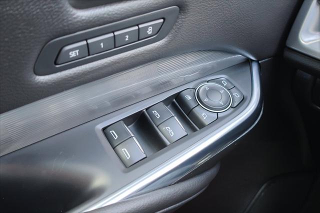 used 2024 Cadillac XT4 car, priced at $43,016