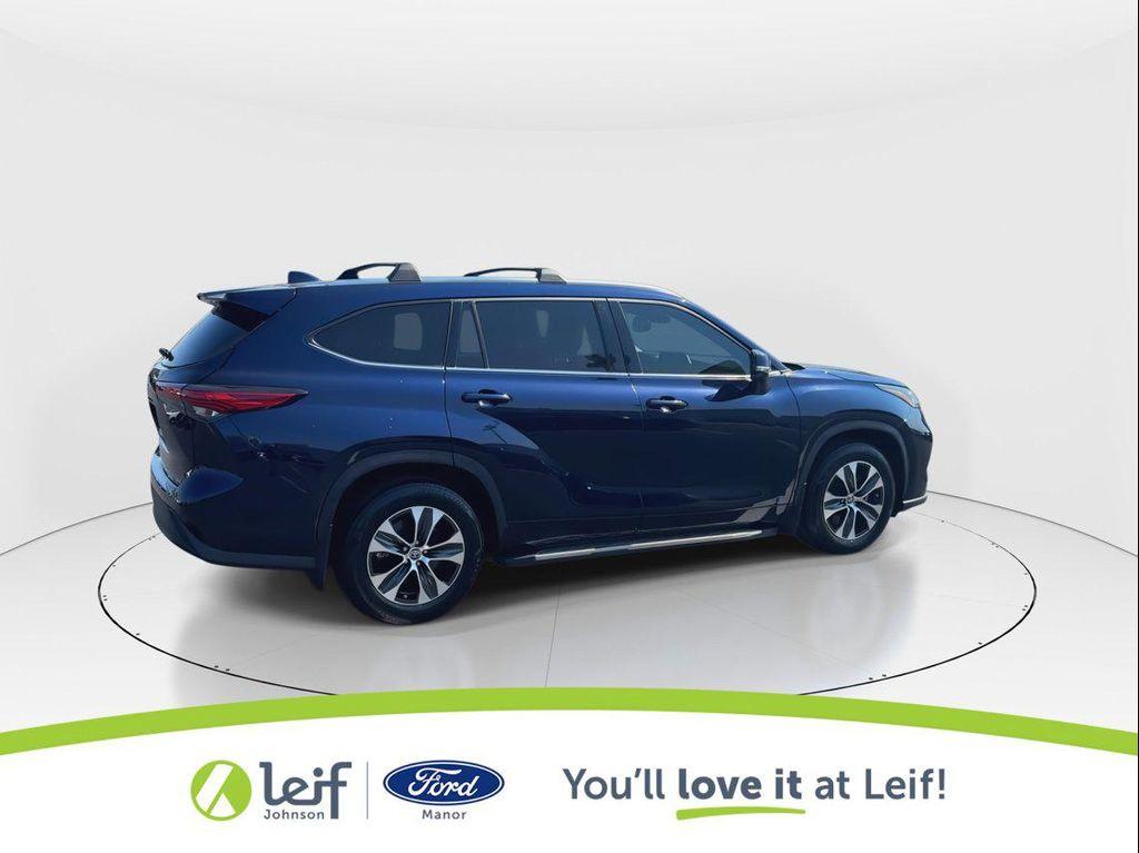 used 2021 Toyota Highlander car, priced at $34,295