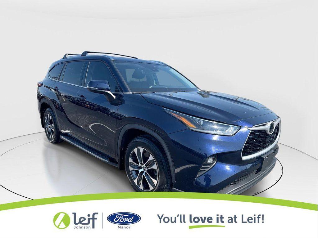 used 2021 Toyota Highlander car, priced at $34,295