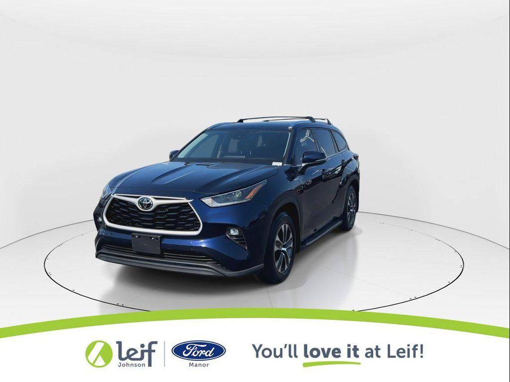 used 2021 Toyota Highlander car, priced at $34,295