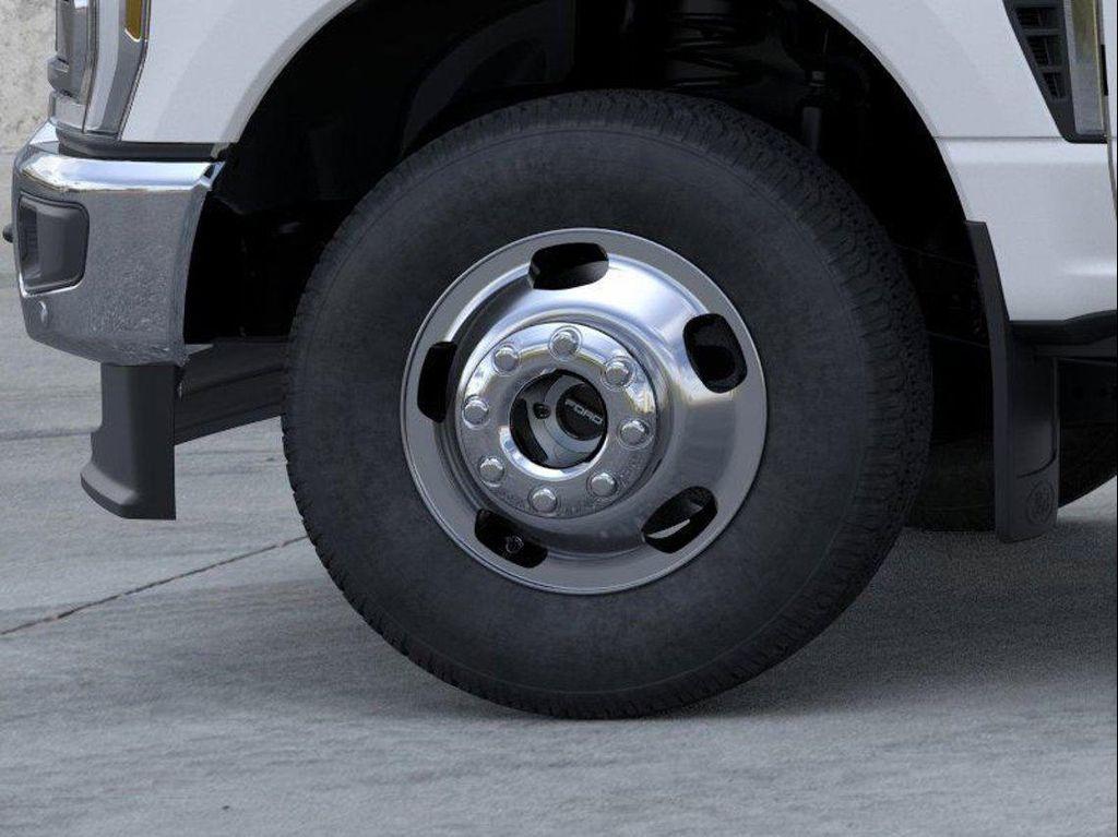 new 2025 Ford F-350 car, priced at $95,245