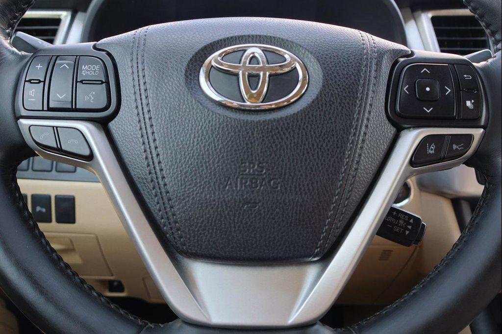 used 2018 Toyota Highlander car, priced at $25,673